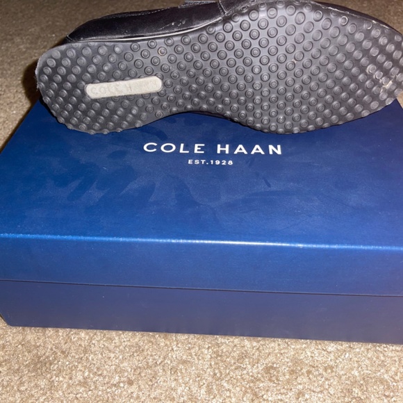 Shoes - Picture 3 of 5